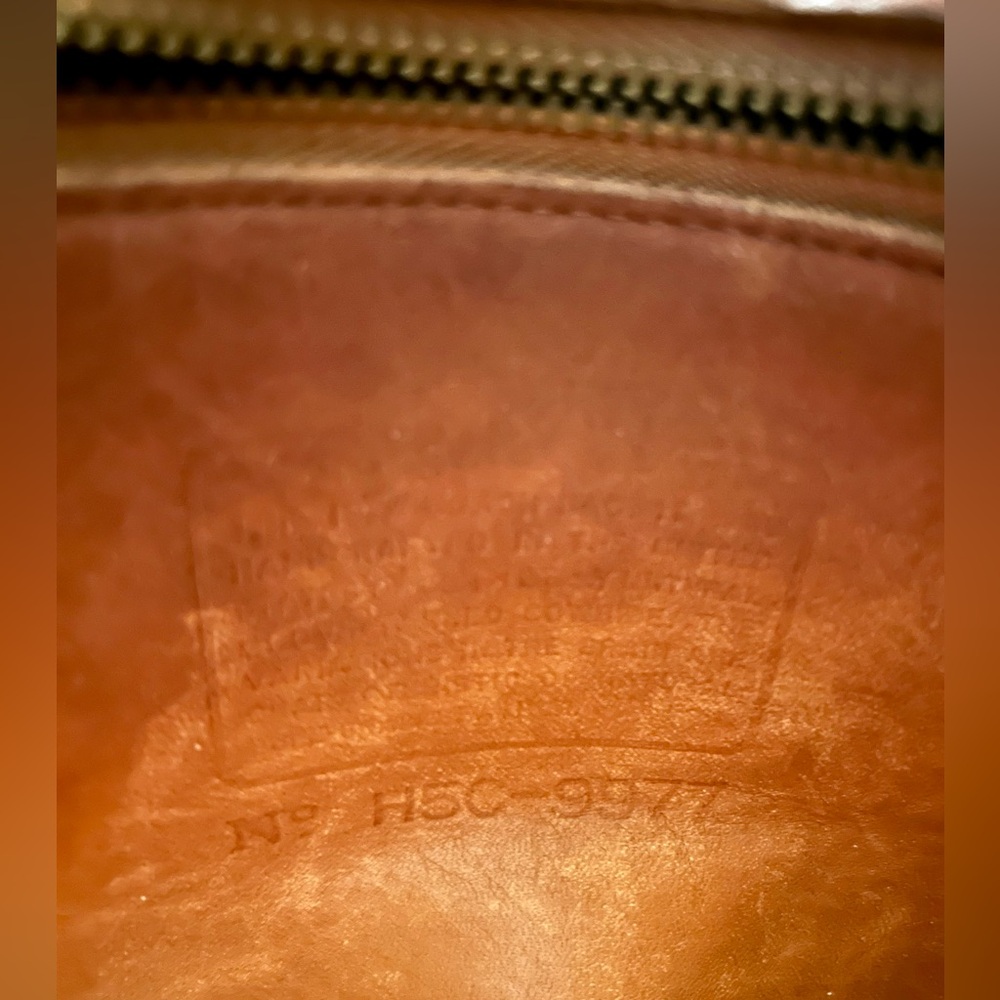 COACH Vintage Bag Style No. H5C- 9977. - Picture 3 of 9